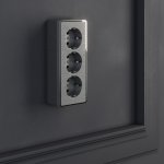 Розетка тройная с заземлением и шторками Gallant (графит рифленый) Werkel W5073104