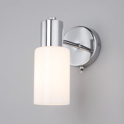 Настенный светильник со стеклянным плафоном 70160/1 хром Eurosvet