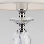 Классическая настольная лампа 01104/1 белый Eurosvet