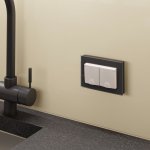 Розетка двойная влагозащ. с зазем. с защит. крышками и шторками (слоновая кость) Werkel W1172203