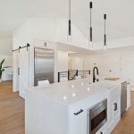 Люстра Eurosvet 50254/1 LED черный Swan