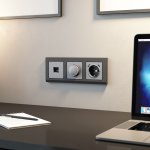 Розетка с заземлением, шторками и USB тип A+C  (серебряный матовый) W1171765 Werkel