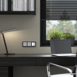 Розетка с заземлением и шторками (белый акрил) Werkel W1171141