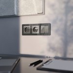 Розетка с заземлением и шторками (графит акрил) Werkel W1171144