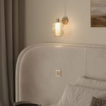 Настенный светильник с металлическим абажуром и стеклянным плафоном 30192/1 золото Eurosvet