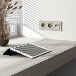 Розетка с заземлением и шторками (дымчатый) Werkel W1271104