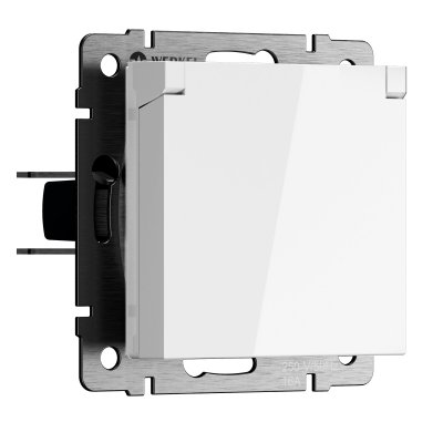 Розетка влагозащ. с зазем. с защит. крышкой и шторками N (белый) Werkel W1171201