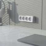 Розетка четверная с заземлением и шторками Gallant белая W5072210