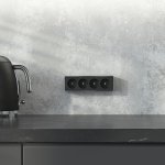 Розетка четверная с заземлением и шторками Gallant черный/хром W5072258