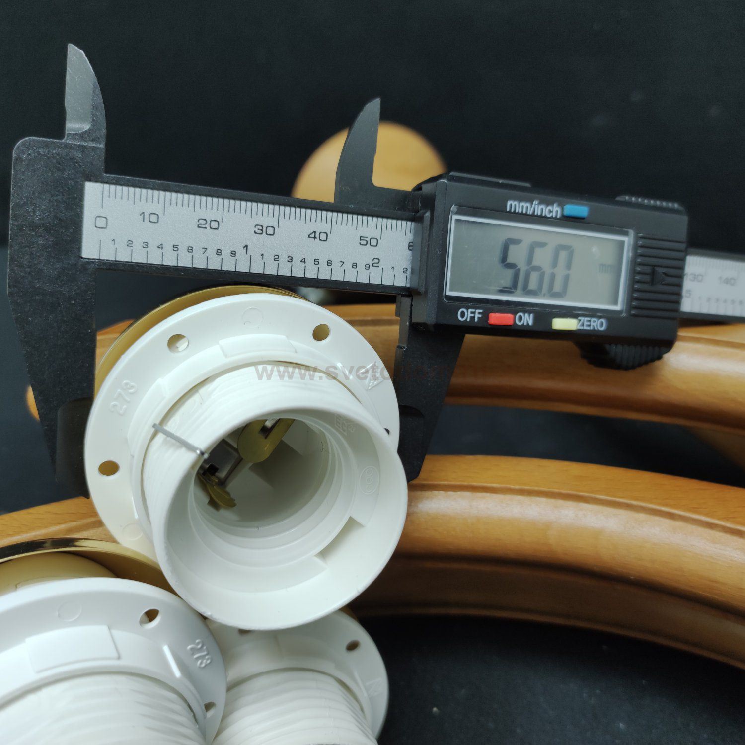 Люстра потолочная из дерева Alfa LOS 5366