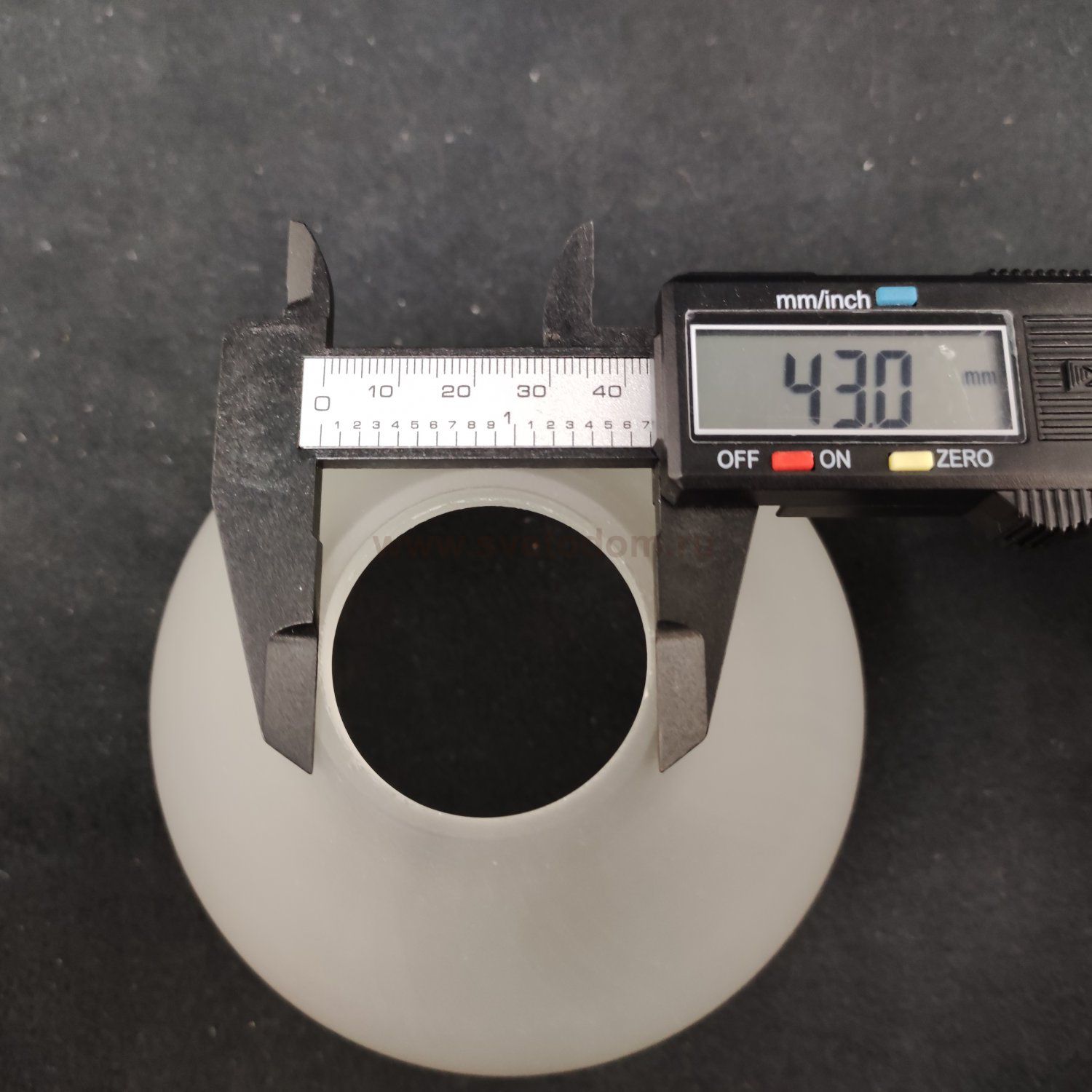 Люстра потолочная из дерева Alfa LOS 5366