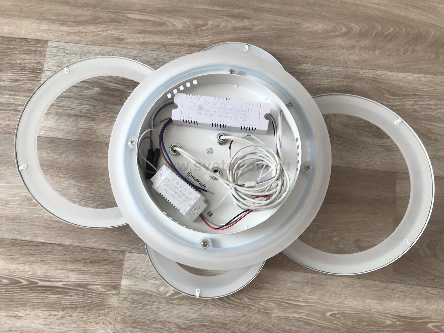 Люстра светодиодная Profit light 1277/4 WHT RGB