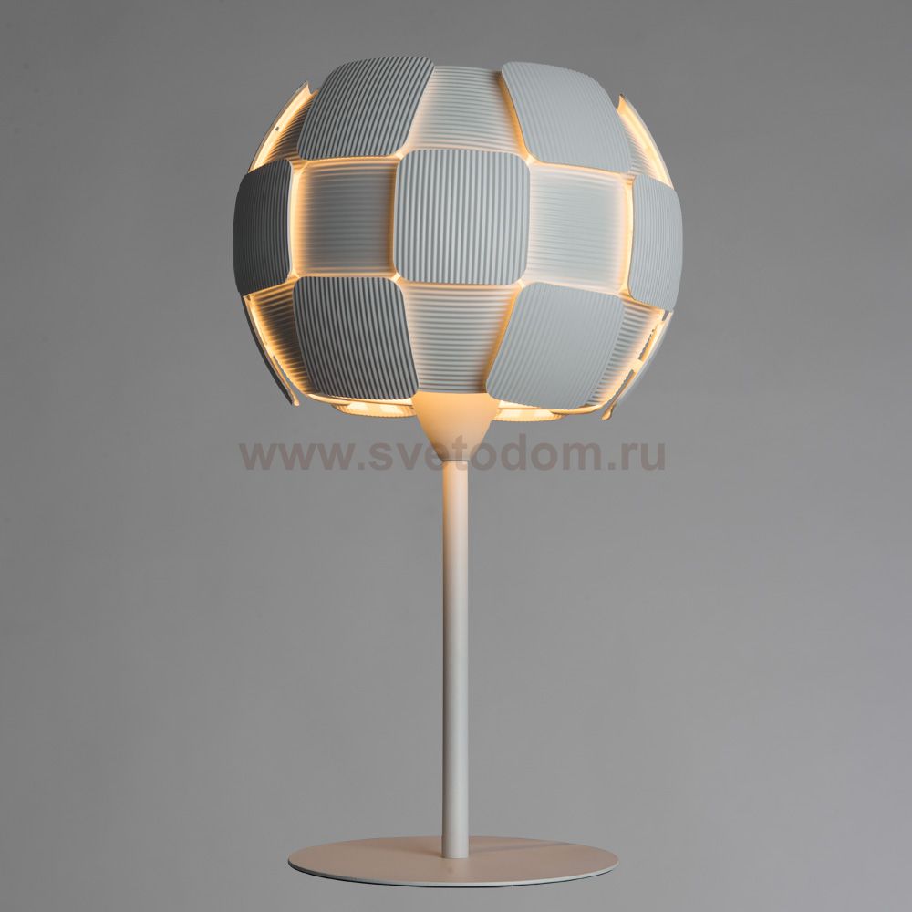 Светильник настольный Divinare 1317/01 TL-1 BEATA