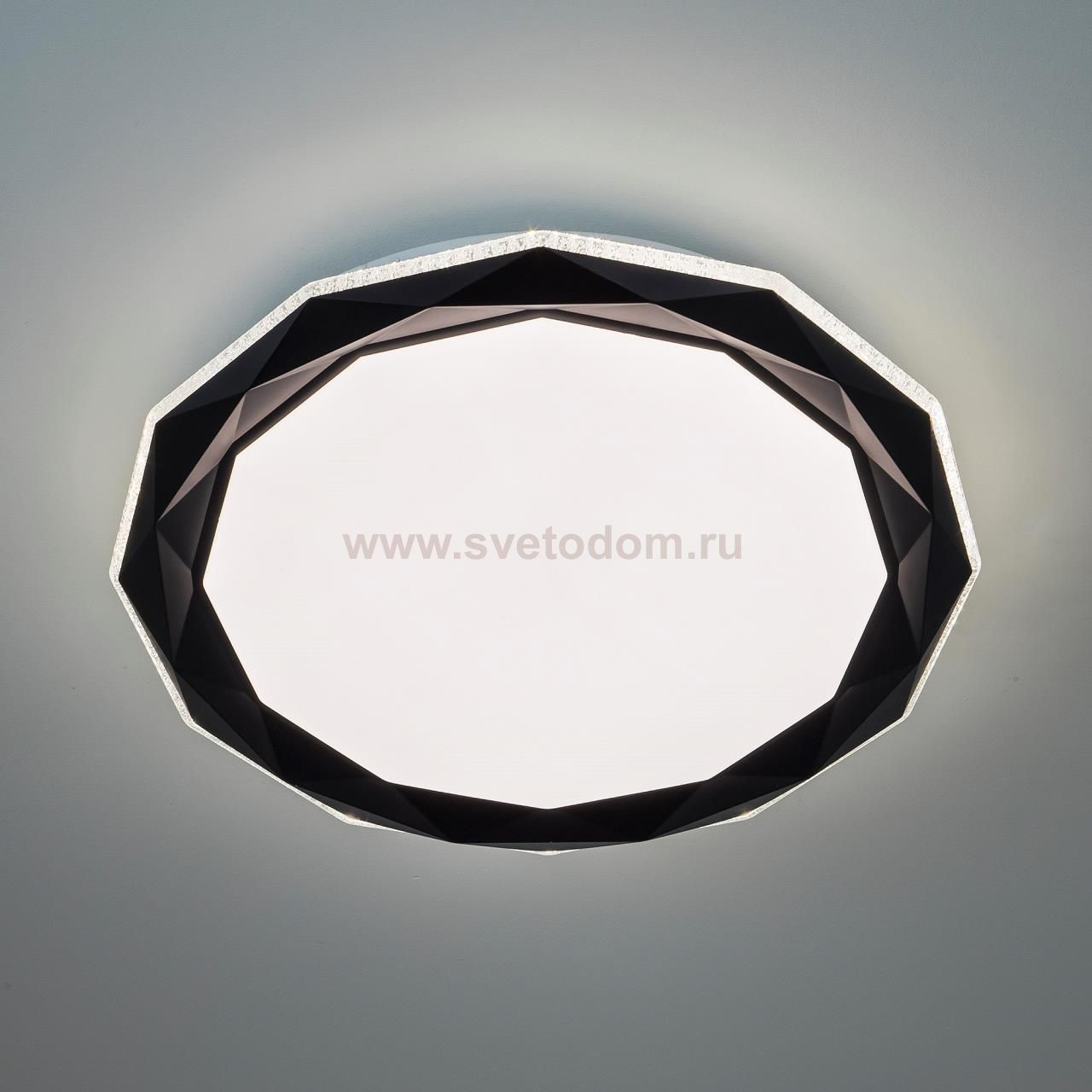 Потолочный светильник LED4U L17003-500