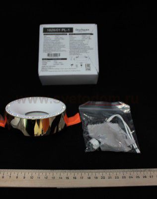 Светильник потолочный Divinare 1828/01 PL-1 IVETTA