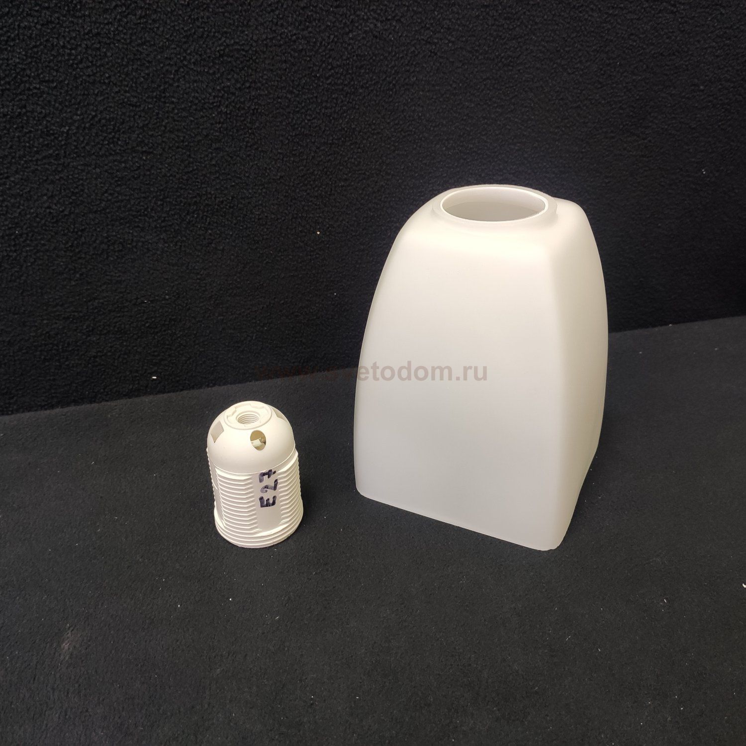 Плафон стекло белое матовое 100*140мм Е27 (41мм посадка) CL128 / CL129 Марго-Крокус