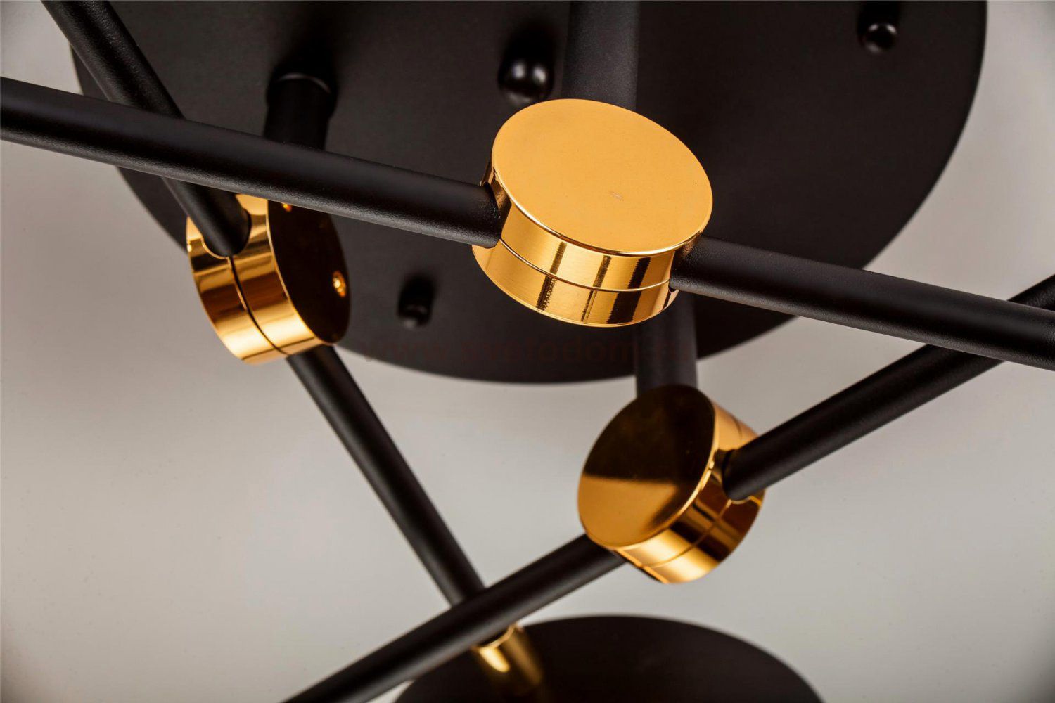 Потолочный светильник LED4U L250-6