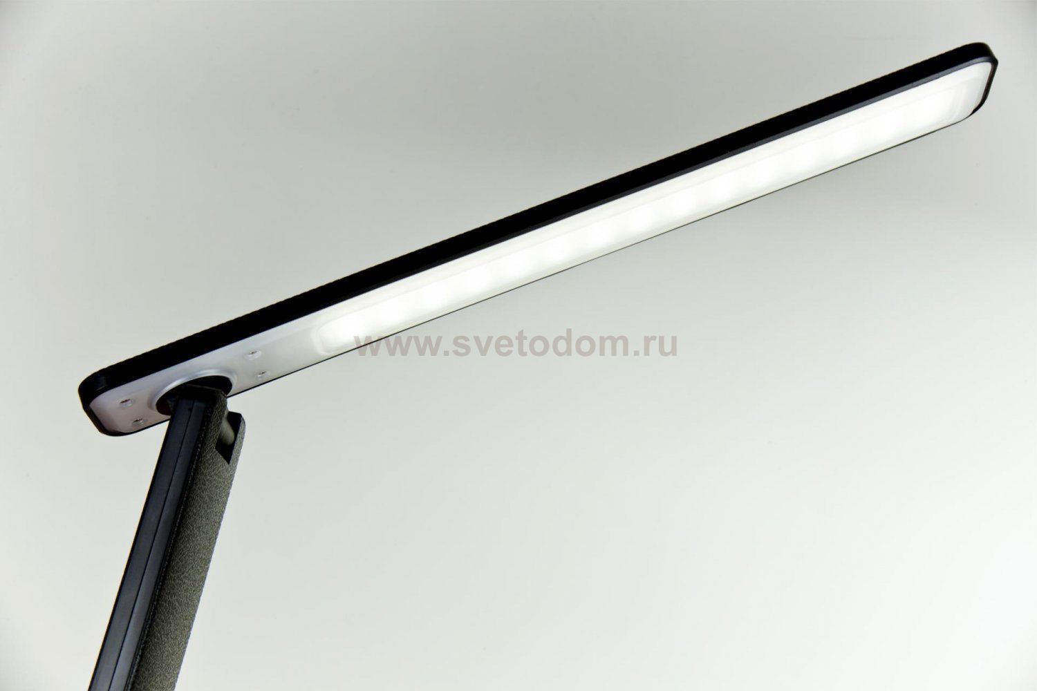 Настольный светильник LED4U T25 Black