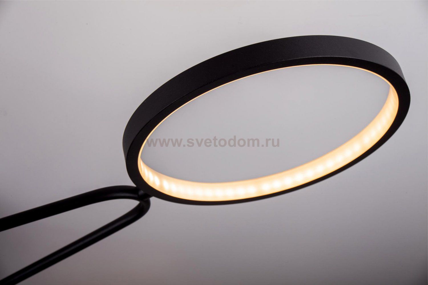 Потолочный светильник LED4U L260-6