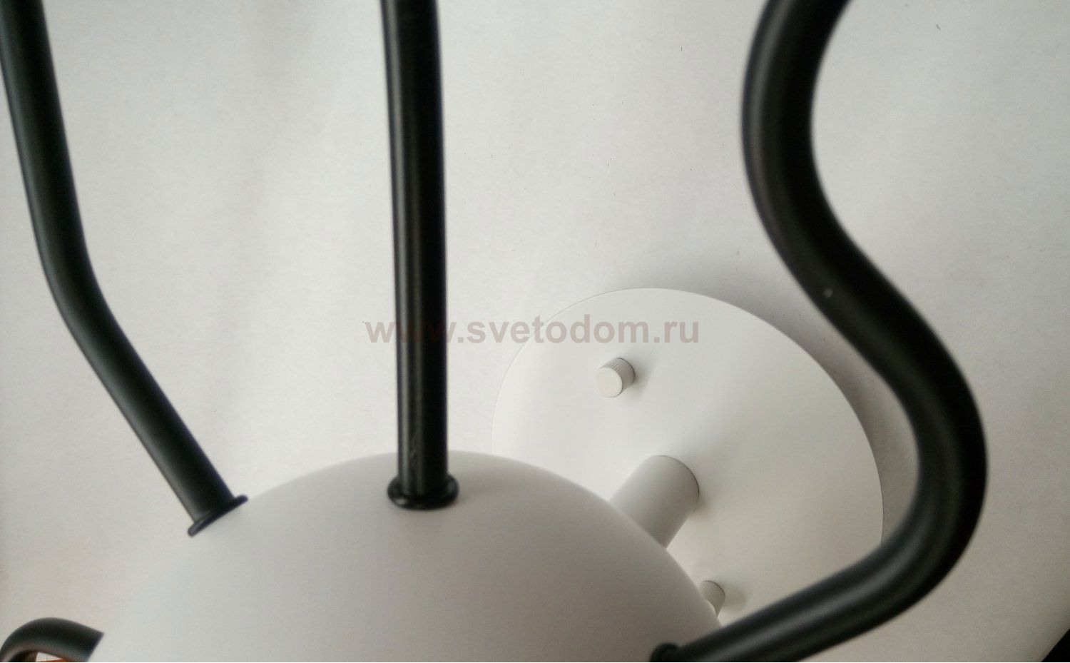 Люстра Colosseo 82017/9C белый с черным