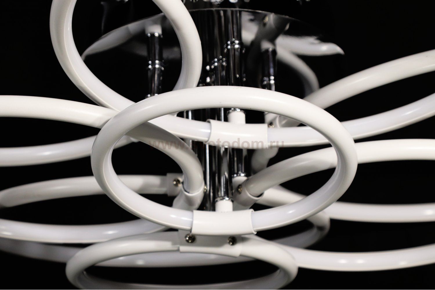 Диодная люстра 138W COLOSSEO 83006/8C