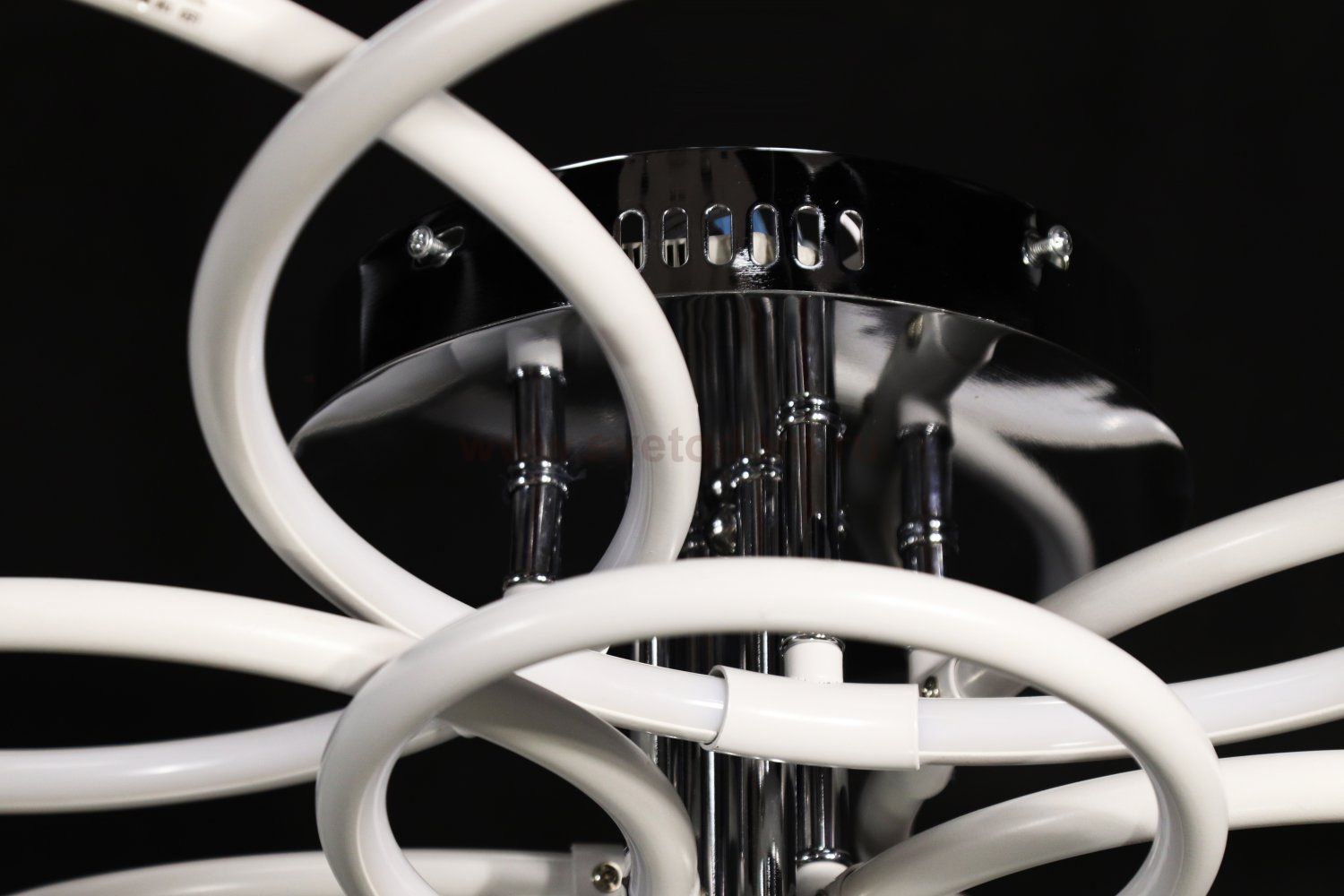 Диодная люстра 138W COLOSSEO 83006/8C