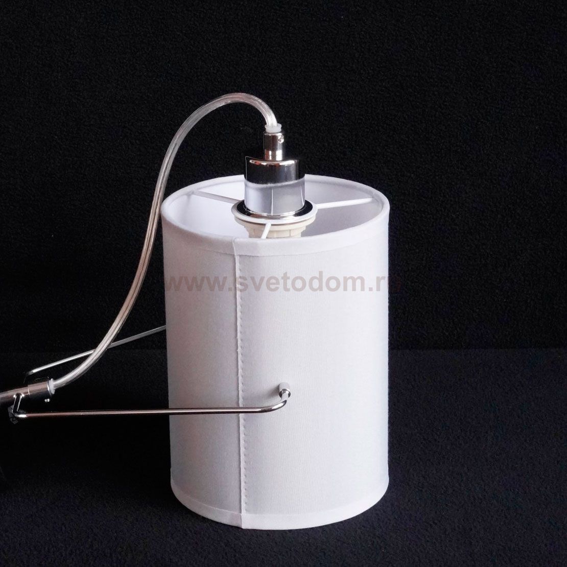 Люстра на штанге Lumion 3522/8C VISARIO