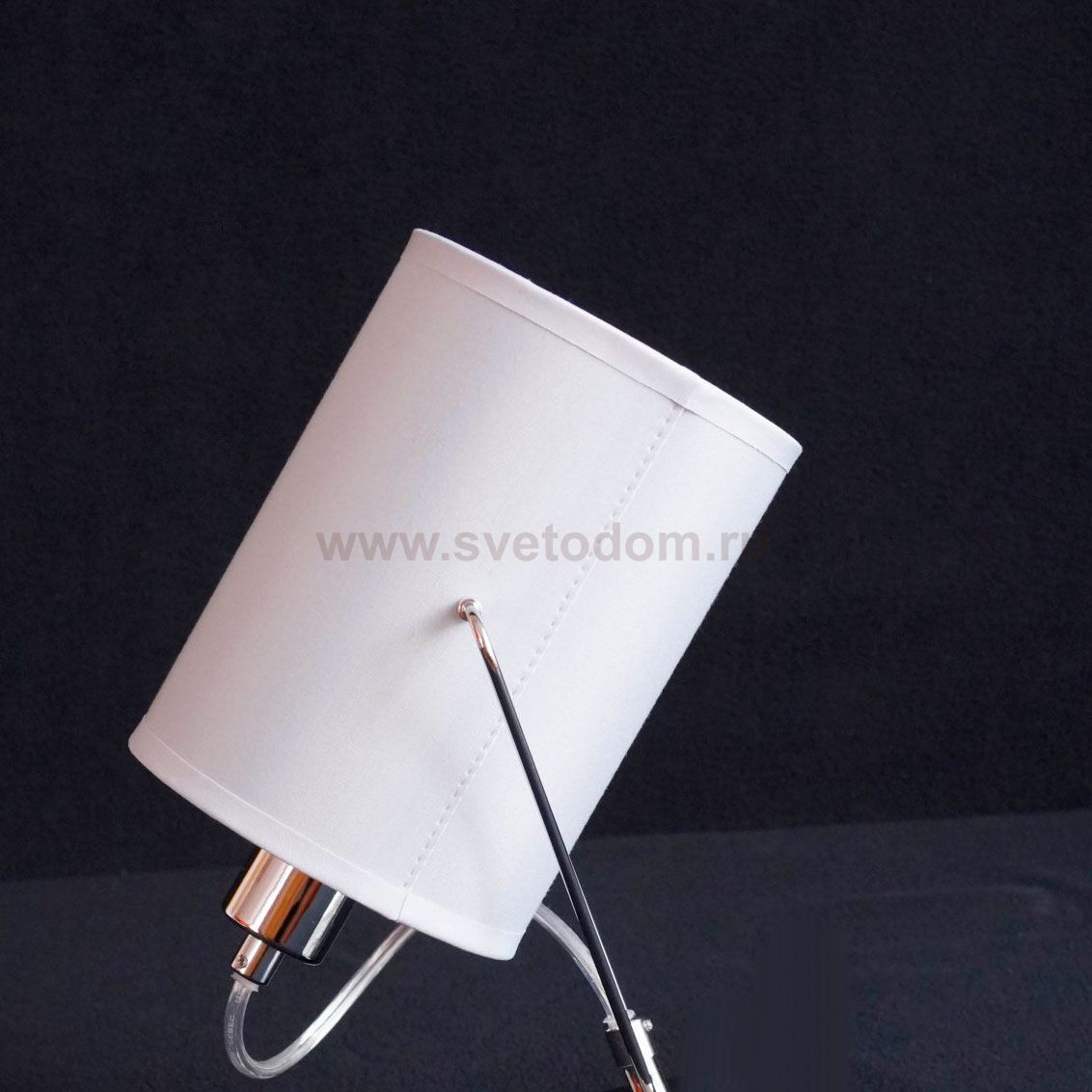 Люстра на штанге Lumion 3522/8C VISARIO