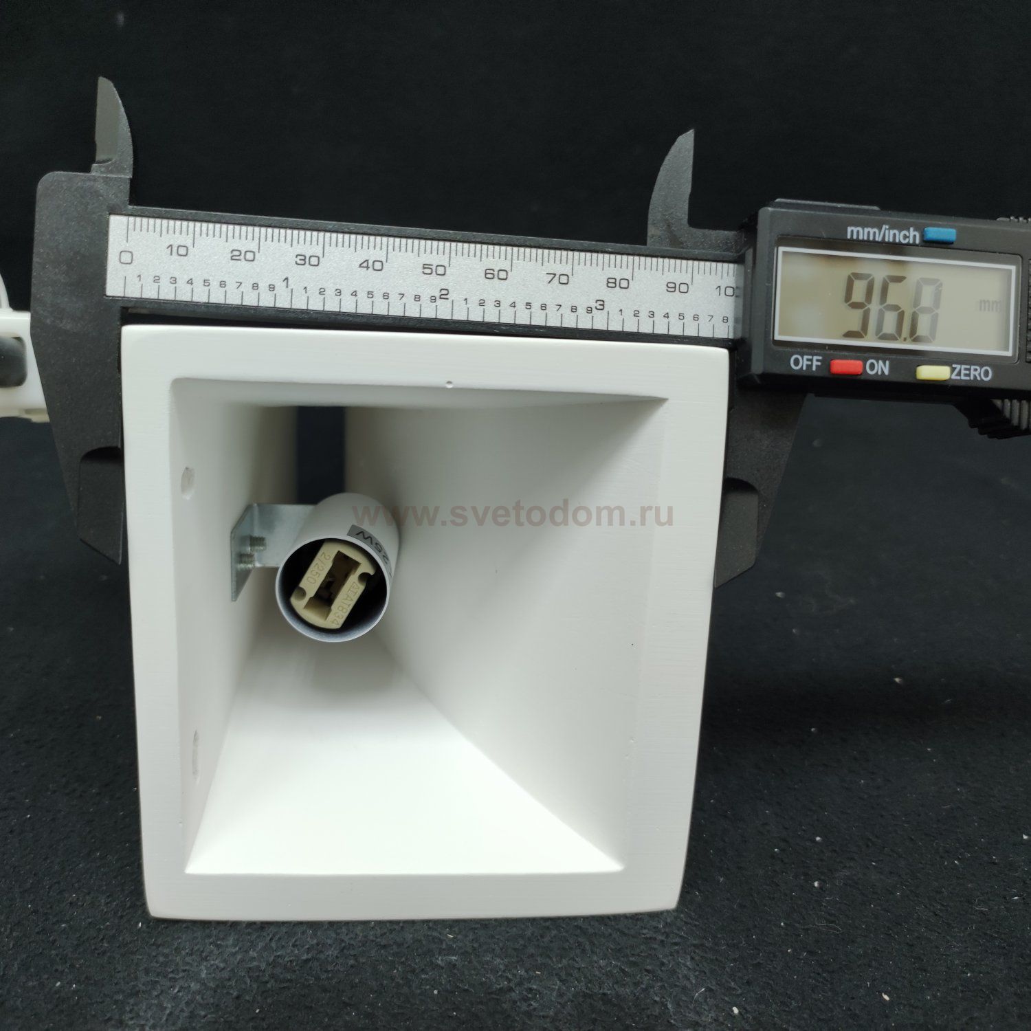 Настенный гипсовый светильник Odeon light 3882/1W GIPS