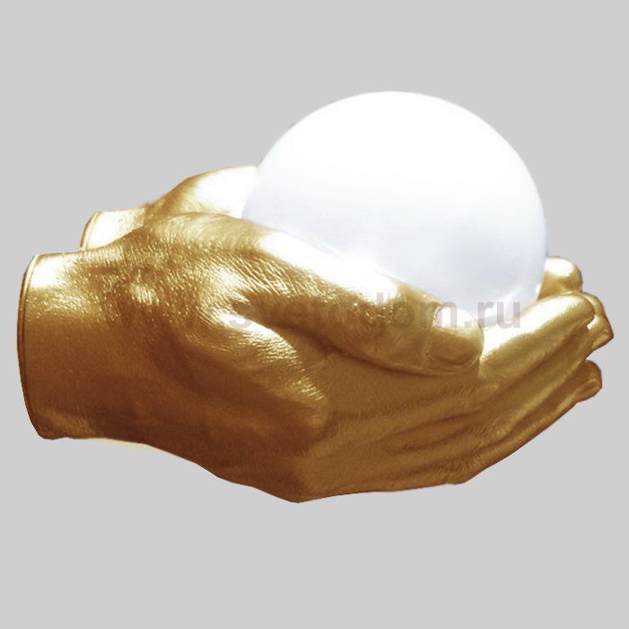 Бра Glowing Ball In The Gold Hands Loft Concept 44.575