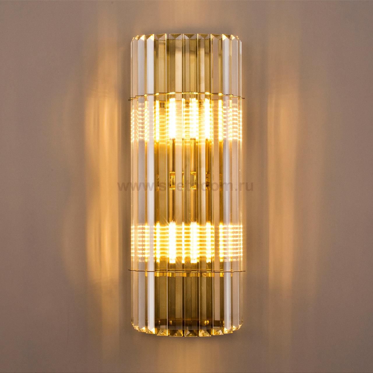 Настенный светильник MODELUX ML.508.02 GD