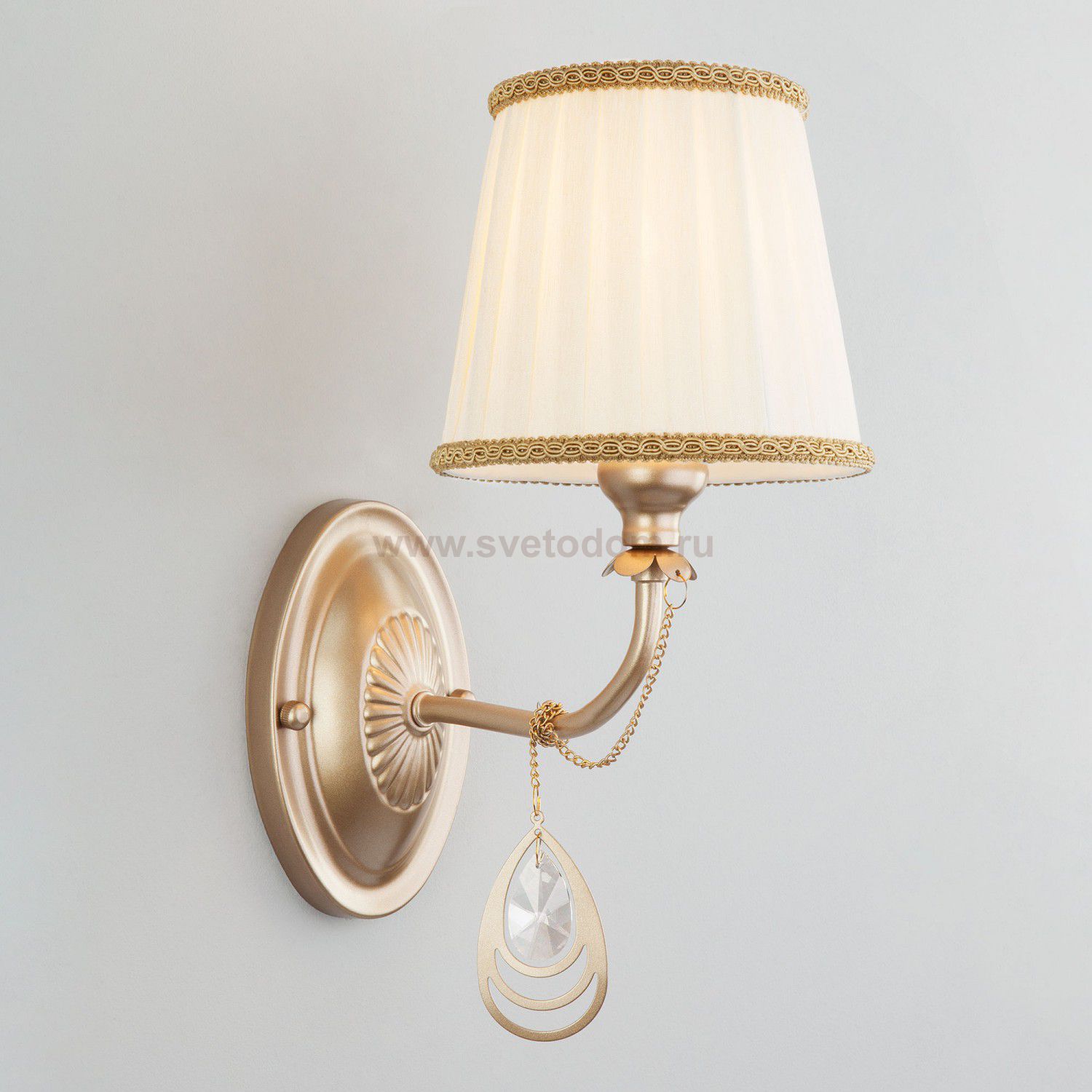 Светильник Eurosvet 60068/1 перламутровое золото