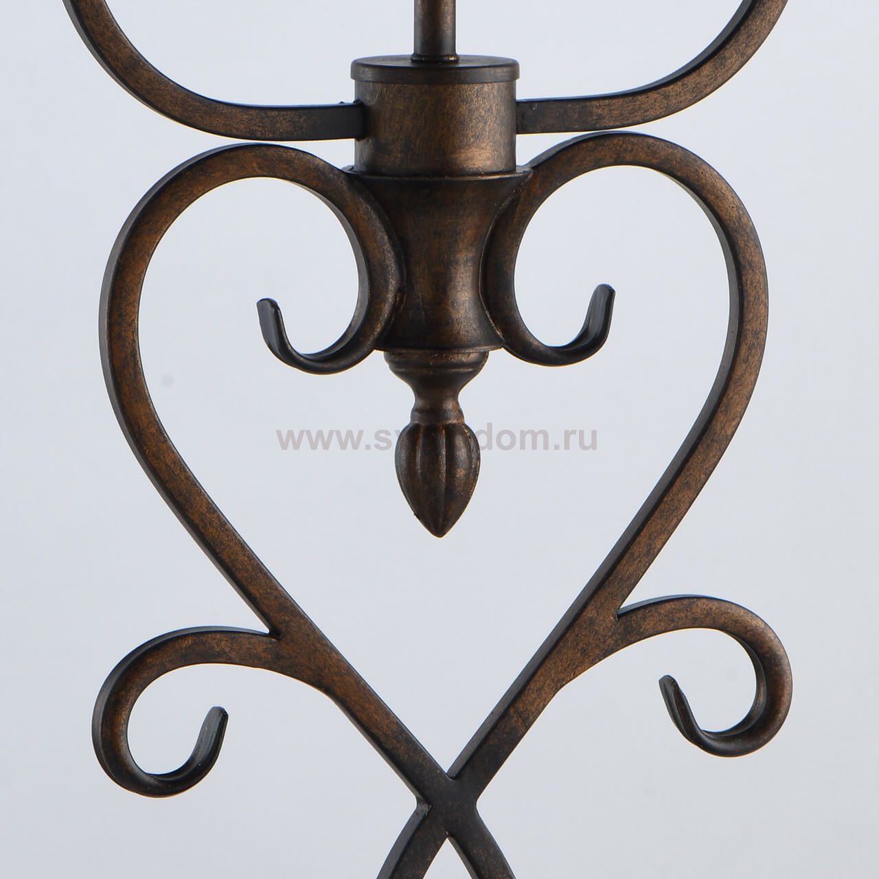 Светильник Chiaro 669031403 Айвенго