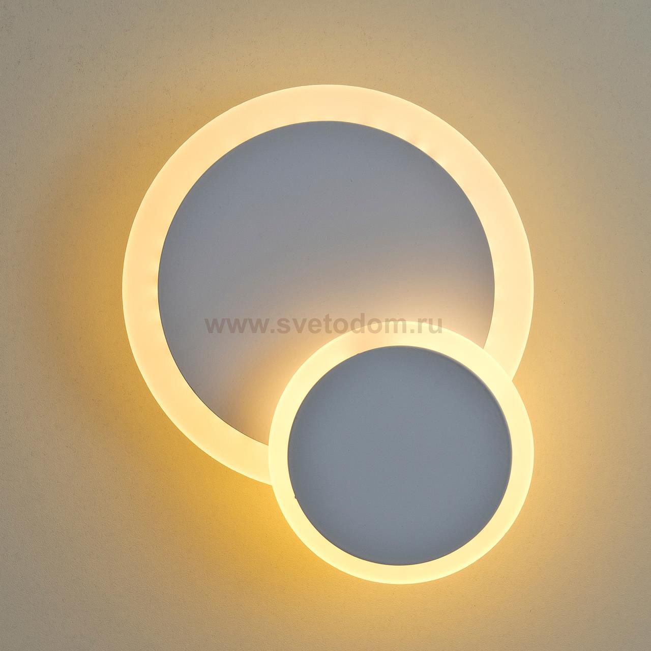 Настенно-потолочный светильник LED4U 6724-180