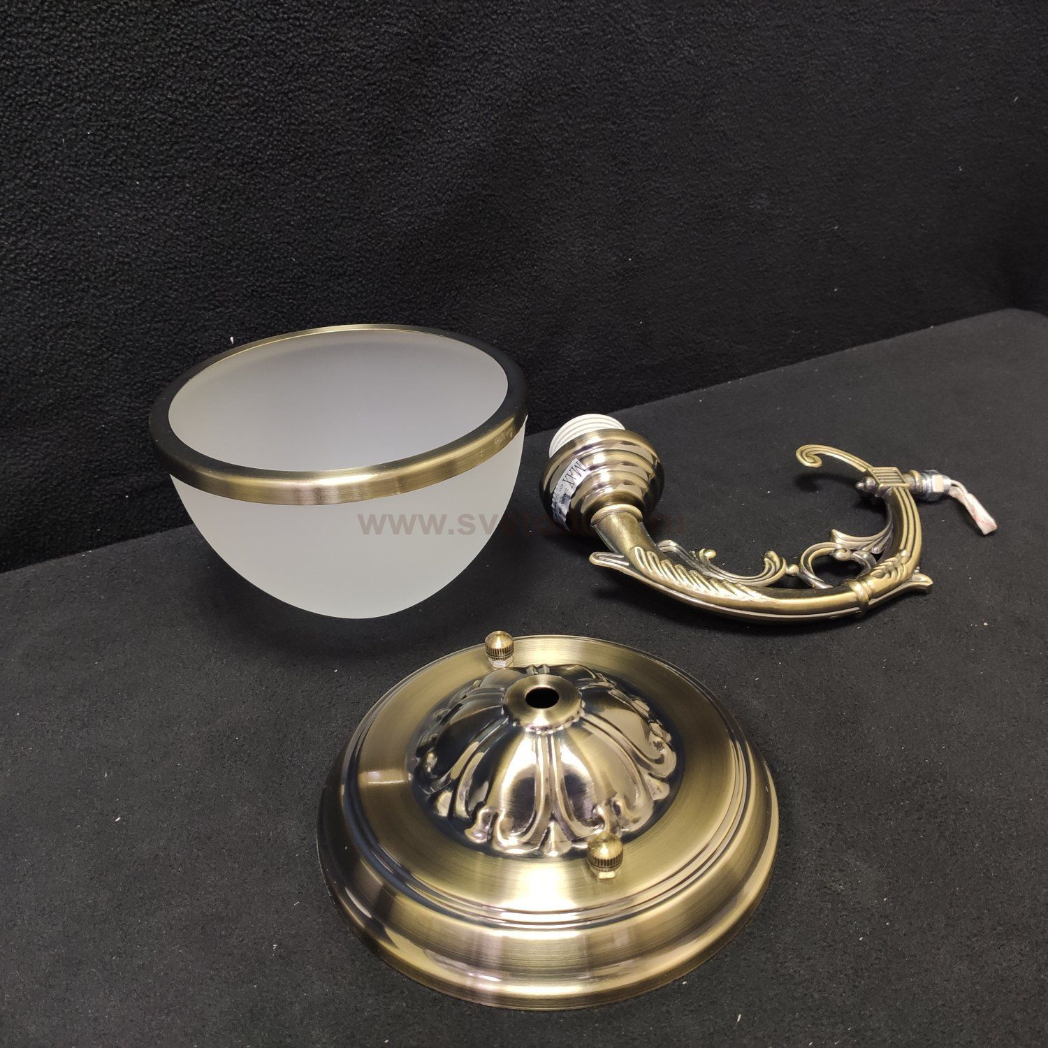 Люстра классическая ЭкономСвет 72702/3AB WT