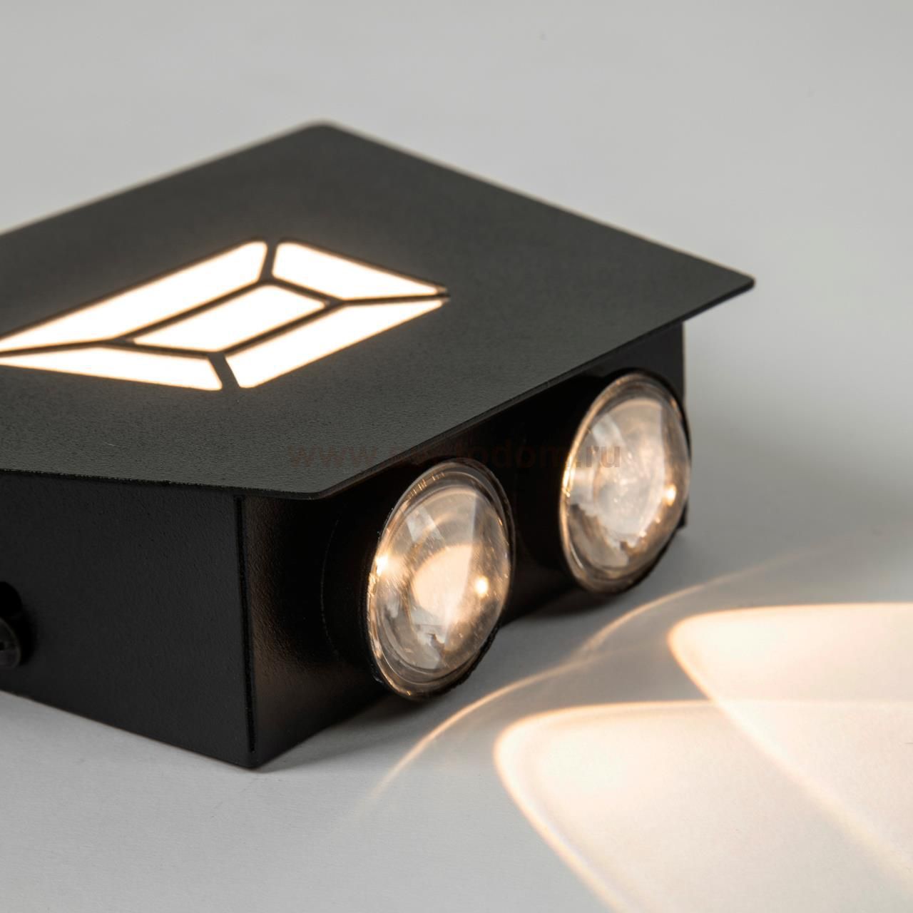 Настенный светильник LED4U L7301-160 BK