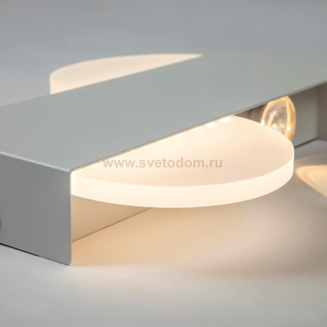 Настенный светильник LED4U L8104-4 WH