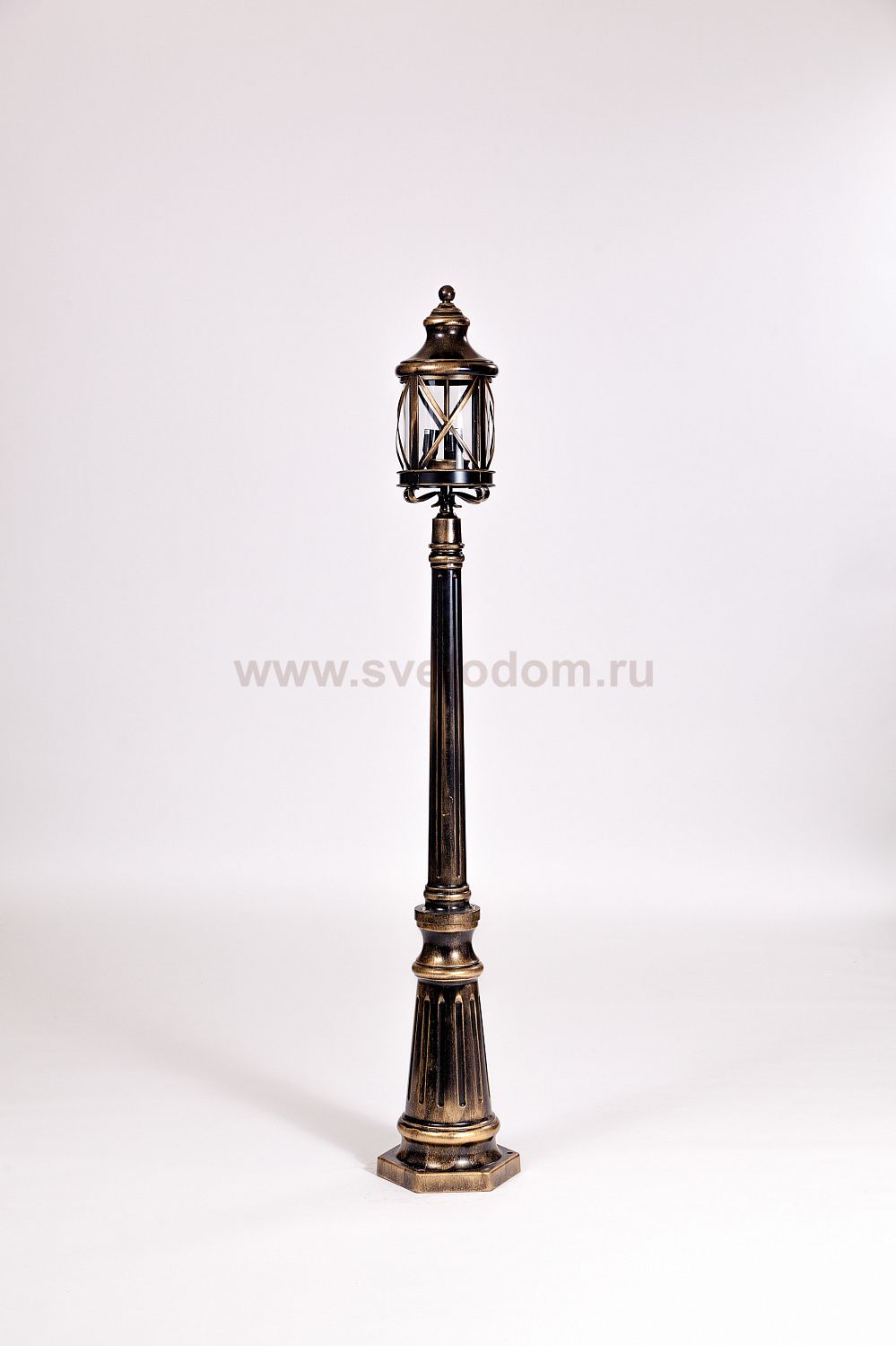 Светильник столб уличный 1 фонарь Oasis Light 84811 Gb