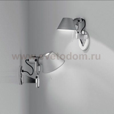 Настенный светильник бра Artemide A010750 Tolomeo