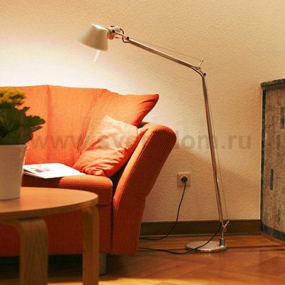 Настольная лампа Artemide A014900 Tolomeo