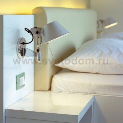 Настенный светильник бра Artemide A044050 Tolomeo