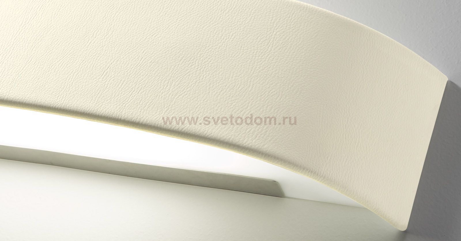 Настенный светильник бра Axo Light APSKI070FLEBAXX SKIN