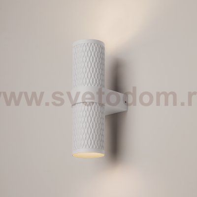 Настенный светильник (бра) Maytoni C069WL-02W Focus Design