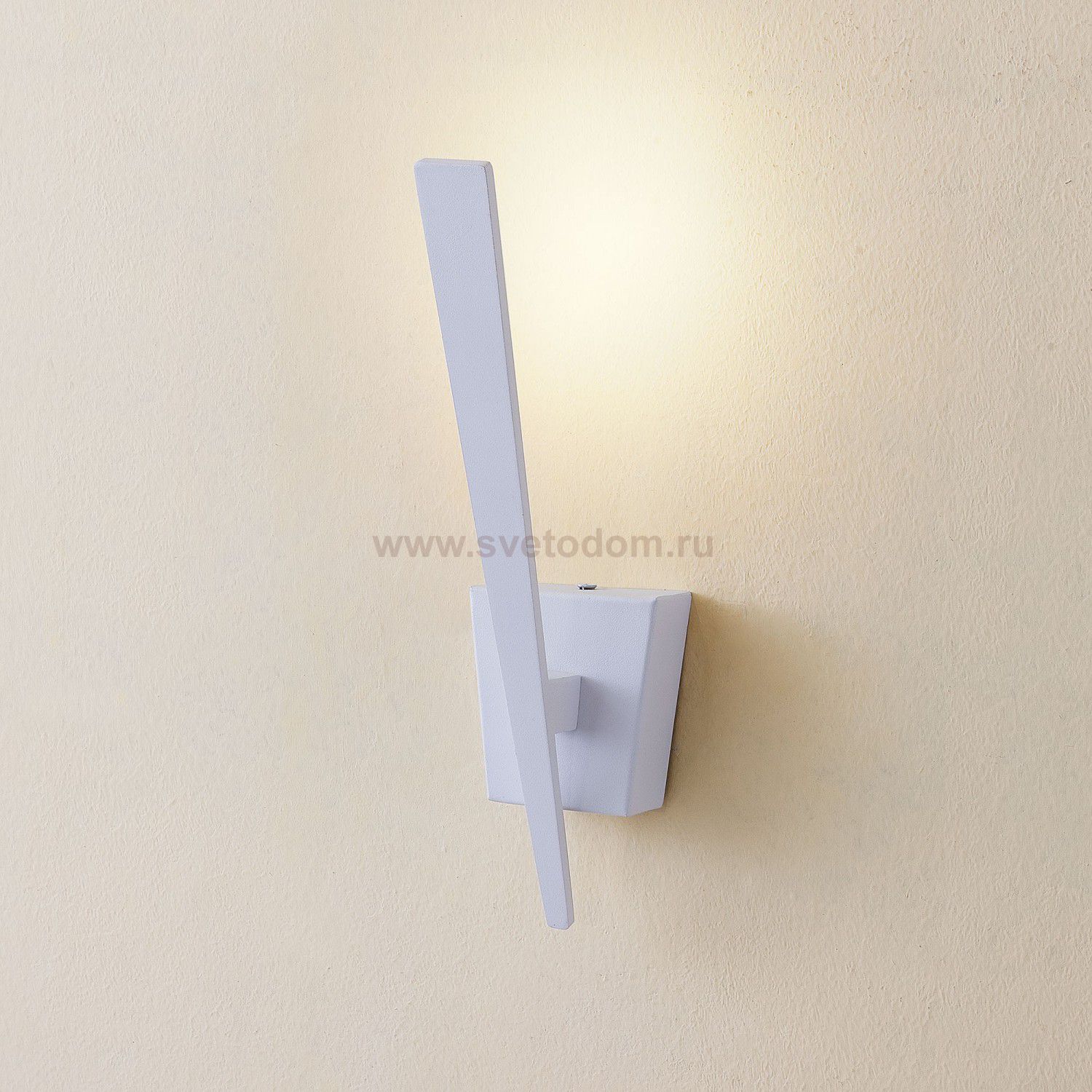 Светильник настенный бра Citilux cl704010 Декарт-1