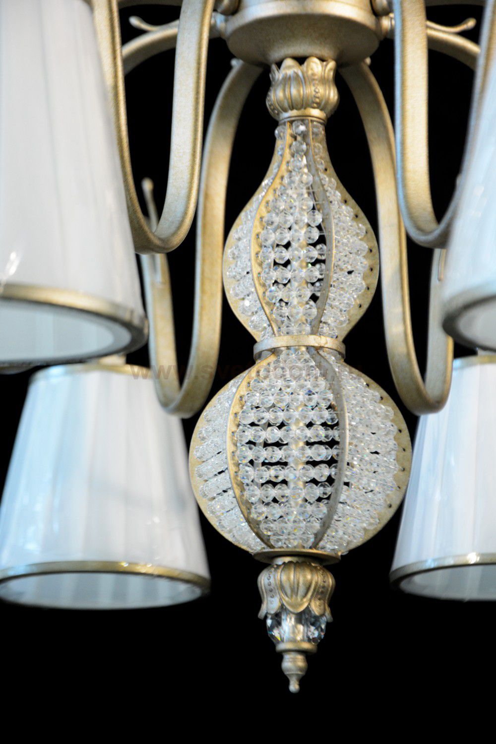 Люстра Maytoni ARM002-08-NG Brezza