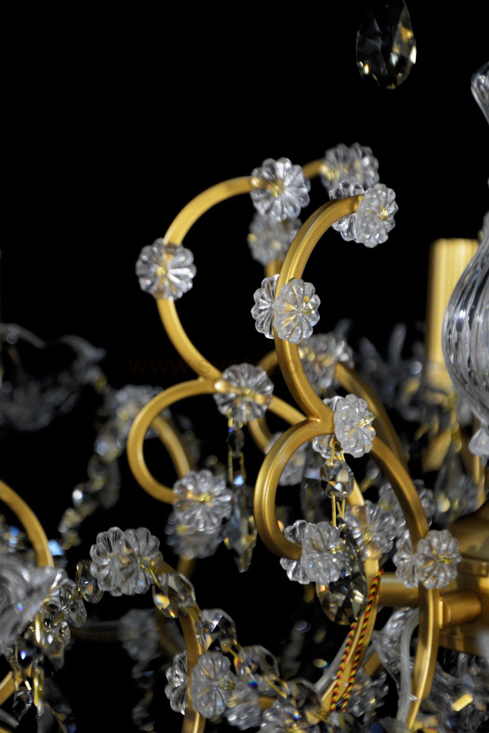 Люстра Maytoni DIA004-08-G Sevilla