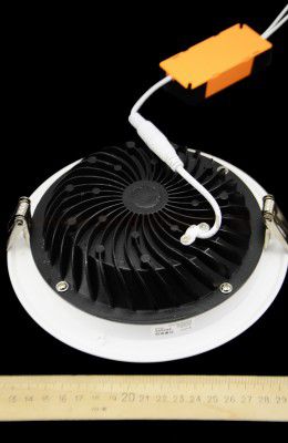 Светильник встраиваемый светодиодный 20W Lightstar 223204 Forto