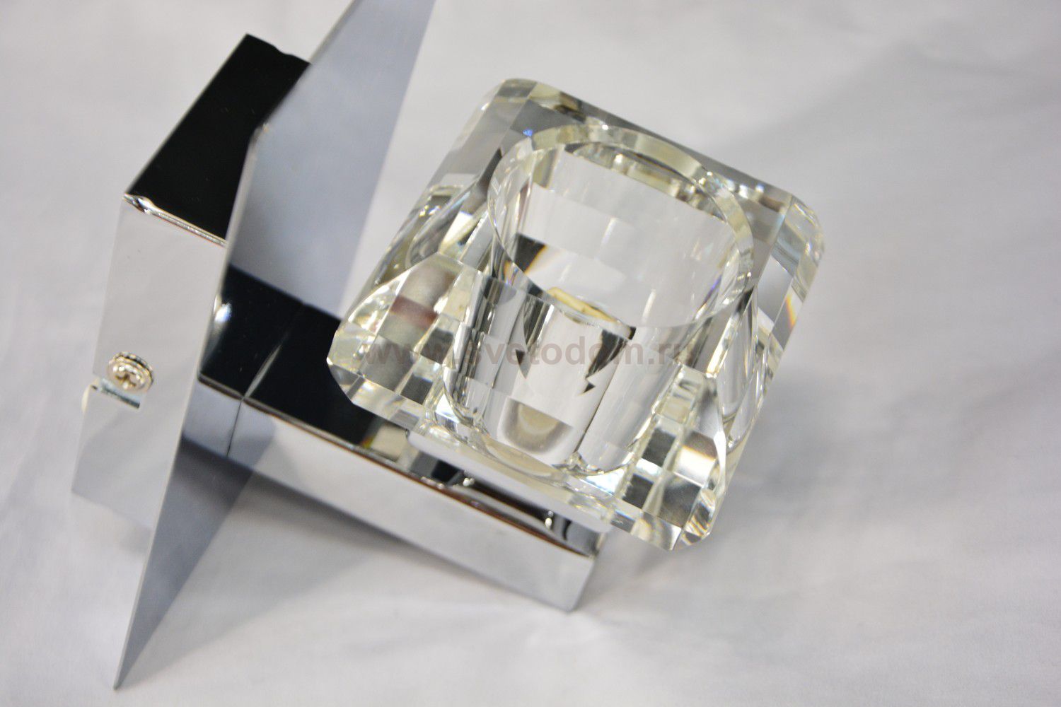 Светильник бра Globo 5692-1W Cubus