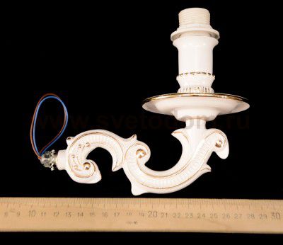 Светильник бра Maytoni ARM376-01-W Elegant Torrone