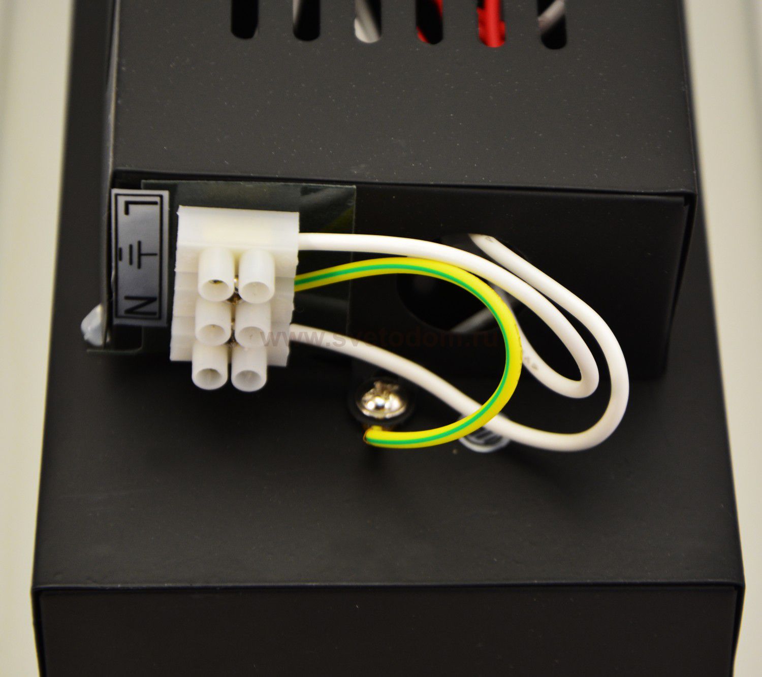 Светильник тройной Arte lamp A5930PL-3WH Technika